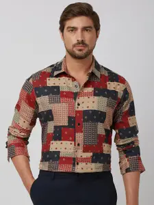 Mufti Men Spread Collar Geometric Printed Cotton Slim Fit Casual Shirt
