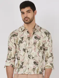 Mufti Men Spread Collar Tropical Printed Cotton Slim Fit Casual Shirt