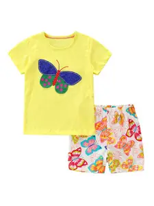StyleCast Girls Yellow Printed Cotton T-shirt with Shorts