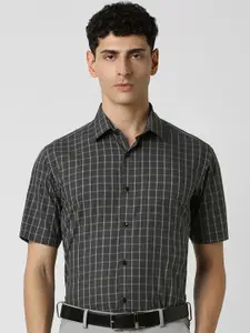Van Heusen Men Spread Collar Checked Cotton Formal Shirt
