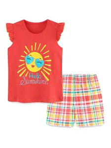 StyleCast Girls Orange Printed Pure Cotton T-shirt with Shorts