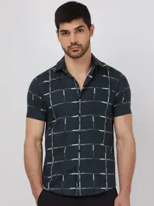 Mufti Men Spread Collar Checked Cotton Slim Fit Casual Shirt