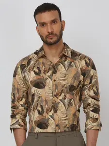 Mufti Men Spread Collar Tropical Printed Cotton Slim Fit Casual Shirt
