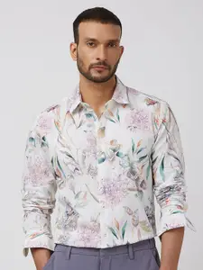 Mufti Men Spread Collar Tropical Printed Cotton Slim Fit Casual Shirt