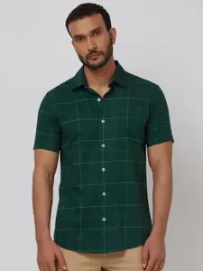 Mufti Men Spread Collar Windowpane Checks Checked Cotton Slim Fit Casual Shirt