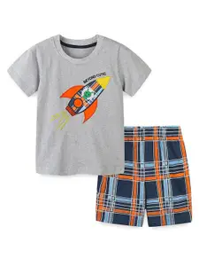 StyleCast Boys Grey Printed Pure Cotton T-shirt with Shorts