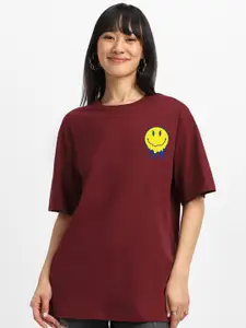 JUNEBERRY Women Graphic Printed Drop Shoulder Sleeves Oversized Pure Cotton T-shirt