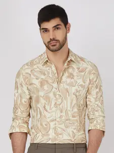 Mufti Men Spread Collar Slim Fit Casual Shirt