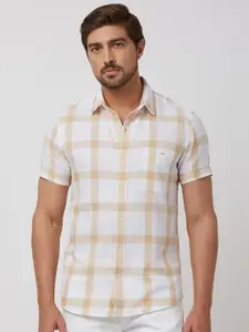 Mufti Men Spread Collar Checked Cotton Slim Fit Casual Shirt