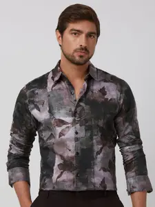 Mufti Men Spread Collar Tropical Printed Cotton Slim Fit Casual Shirt