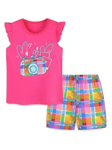 StyleCast Girls Pink Printed Pure Cotton T-shirt with Shorts
