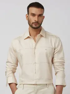 Mufti Men Spread Collar Windowpane Checks Checked Cotton Slim Fit Casual Shirt