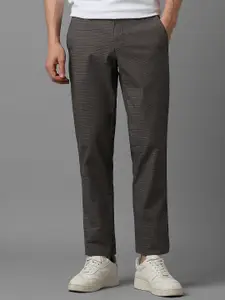 Louis Philippe Sport Men Tapered Fit Textured Chinos
