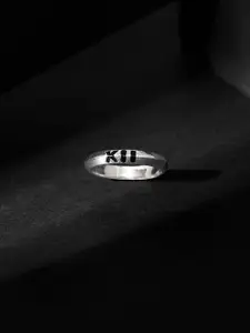 GIVA 925 Silver Rhodium-Plated Roman Band Finger Ring