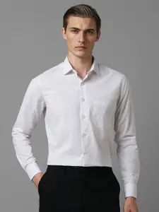 Louis Philippe Men Spread Collar Solid Cotton Slim Fit Formal Shirt
