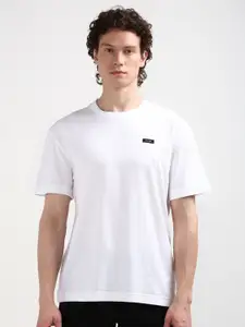Calvin Klein Jeans Men Solid Round Neck Pure Cotton Relaxed Fit T-shirt