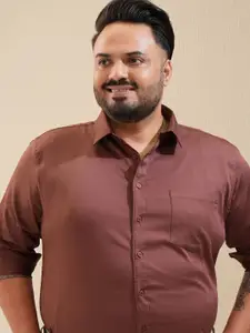 HIGHLANDER Men Spread Collar Solid Casual Shirt