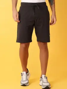 V-Mart Men Reguar Fit Mid Rise Shorts