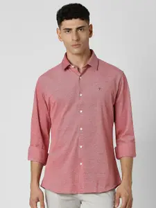 Van Heusen Sport Men Spread Collar Solid Cotton Slim Fit Casual Shirt