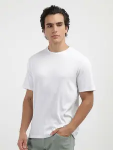 Calvin Klein Jeans Men Solid Round Neck Cotton T-shirt