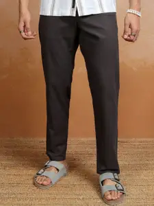 HIGHLANDER Men Slim Fit Pleated Formal Trousers