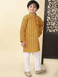 Superminis Boys Printed Regular Pure Cotton Straight Kurta with Pyjamas
