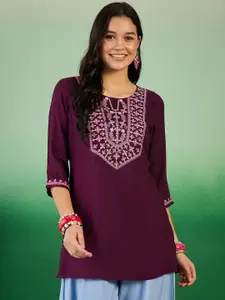 Sangria Women Floral Embroidered Side Slits Short Kurti