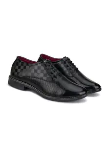 BERSACHE Men Textured Leather Oxfords