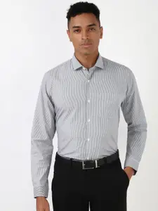 Peter England Men Spread Collar Striped Polycotton Formal Shirt