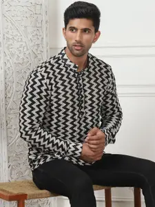Jompers Geometric Woven Design Mandarin Collar Pure Cotton Short Kurta