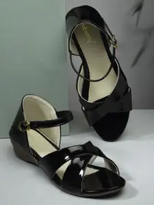 DressBerry Women Open Toe Flats