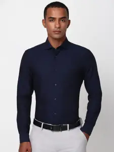 Peter England Elite Men Spread Collar Textured Solid Cotton Slim Fit Formal Shirt