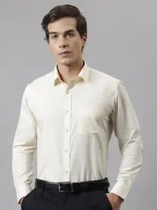 English Navy Men Standard Solid Slim Fit Formal Shirt