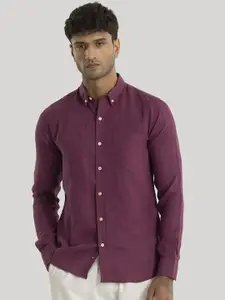 Snitch Men Smart Slim Fit Solid Button-Down Collar Casual Shirt