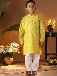 VASTRAMAY Boys Leheriya Printed Gotta Patti Pure Cotton Straight Kurta With Pyjamas