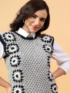 Velvery Women Sweater Vest with Applique Detail