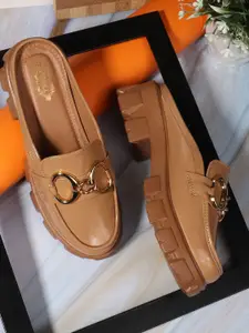 Denill Women Buckel Details Loafers