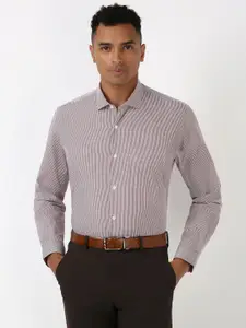 Peter England Men Spread Collar Striped Polycotton Formal Shirt