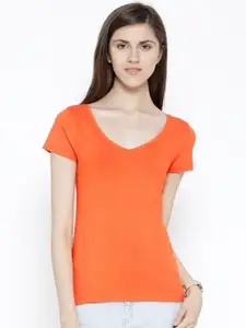 Sera Women Solid V-Neck Slim Fit T-Shirt