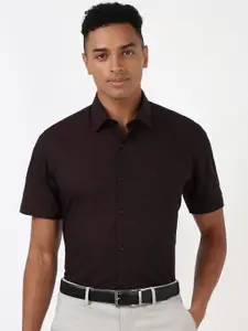 Peter England Men Spread Collar Solid Polycotton Formal Shirt