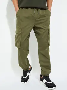 Max URB_N Men Relaxed Fit Solid Cargo Joggers
