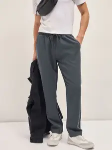 THE BEAR HOUSE Men Straight Fit Pleated Trouser