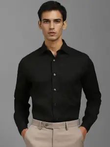 Louis Philippe Men Classic Spread Collar Solid Cotton Formal Shirt