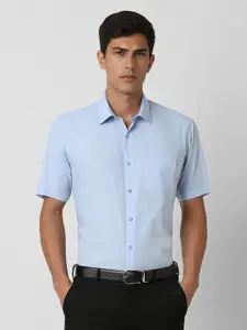 Van Heusen Men Spread Collar Solid Cotton Slim Fit Formal Shirt