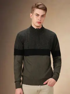 Dennis Lingo Men Colourblocked Pullover