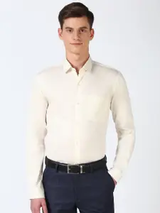 Peter England Men Spread Collar Solid Cotton Slim Fit Casual Shirt