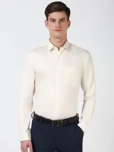Peter England Men Spread Collar Solid Cotton Slim Fit Casual Shirt