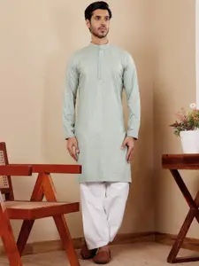 Rawayi Geometric Embroidered Straight Kurta
