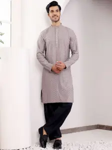 Rawayi Chevron Embroidered Thread Work Regular Cotton Straight Kurta