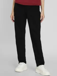 AMERICAN EAGLE OUTFITTERS Women Mid-Rise Jean Mom Fit Jeans